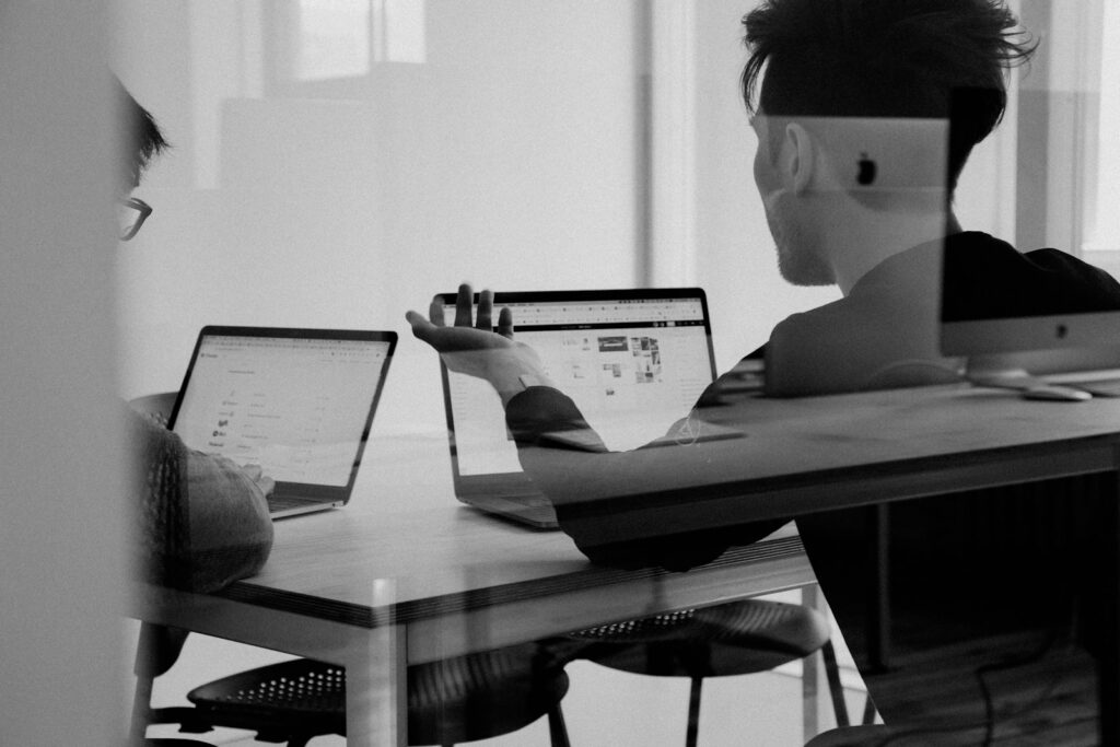 B2B marketing ügynökség és Wise vélemények